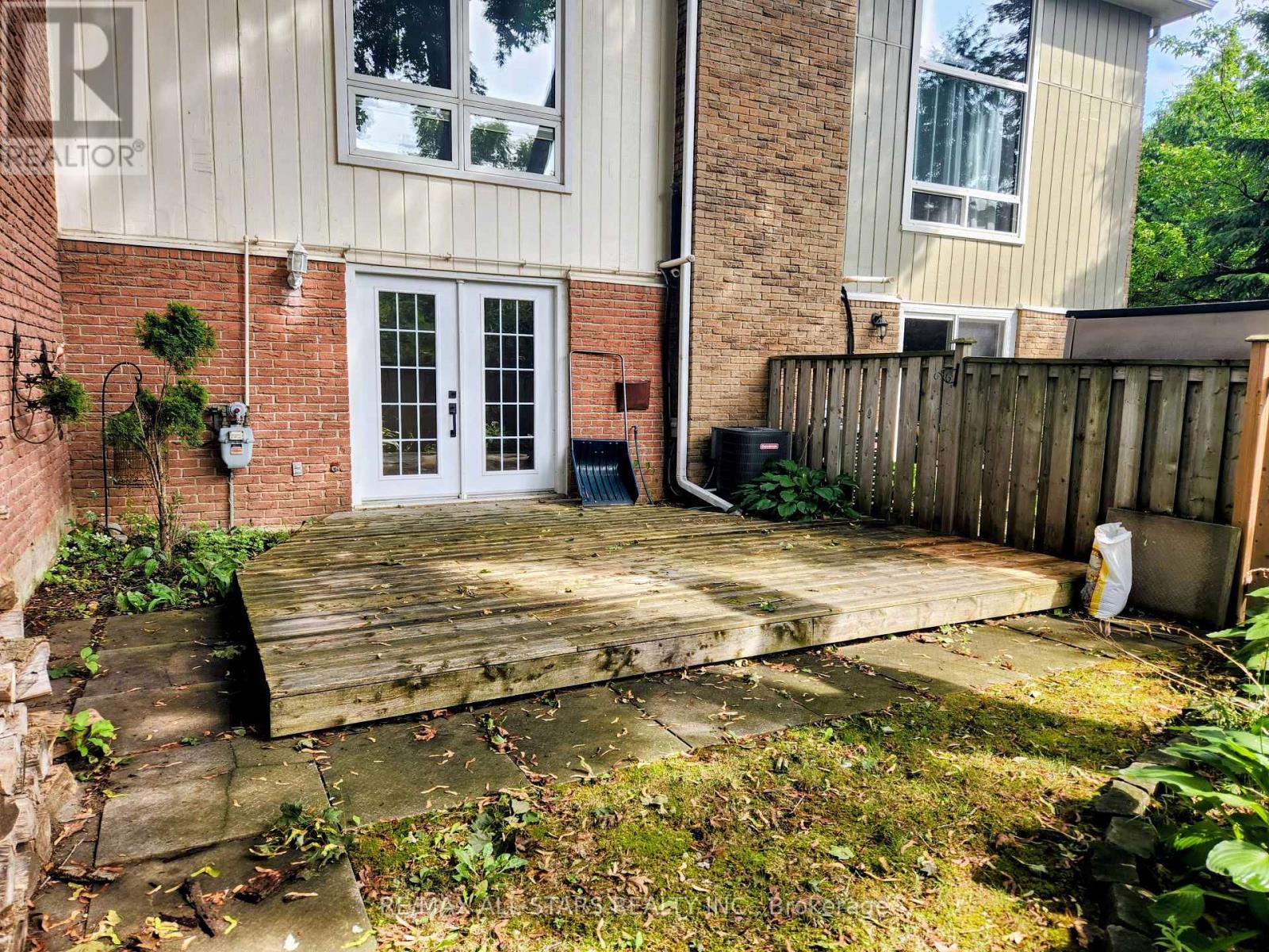 6 Hepworth Way, Markham (Markham Village), Ontario  L3P 3S9 - Photo 31 - N12457190
