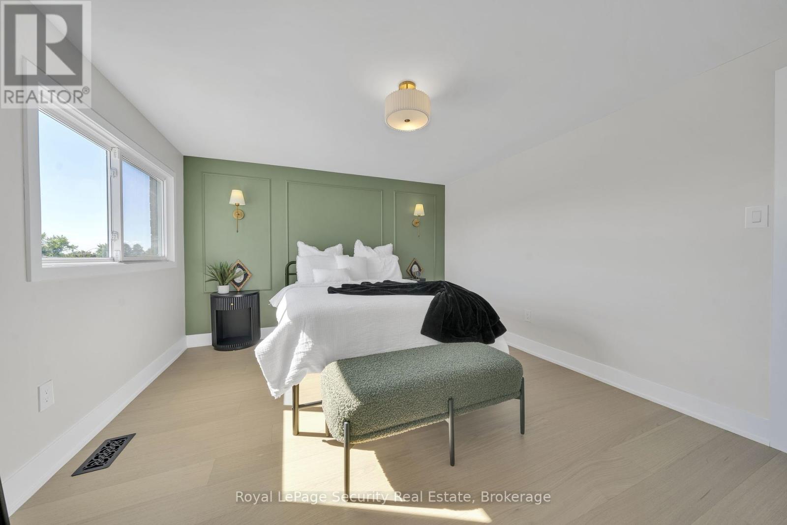 74 Andrea Lane, Vaughan, Ontario  L4L 1E7 - Photo 17 - N12457192