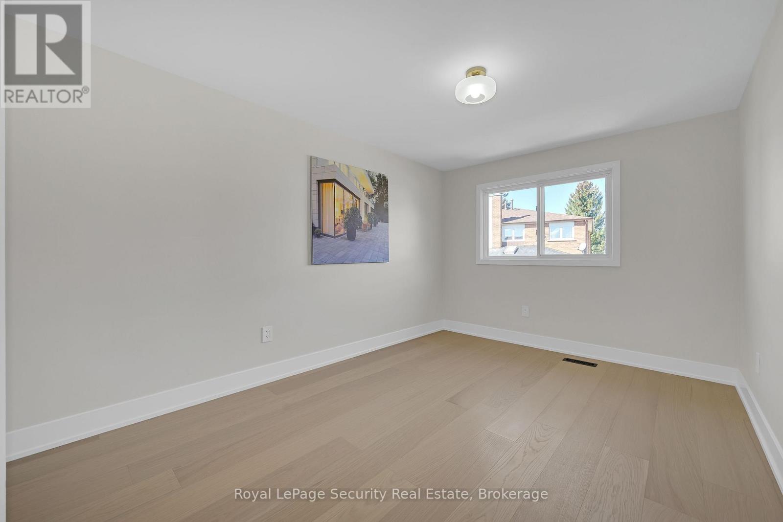 74 Andrea Lane, Vaughan, Ontario  L4L 1E7 - Photo 21 - N12457192