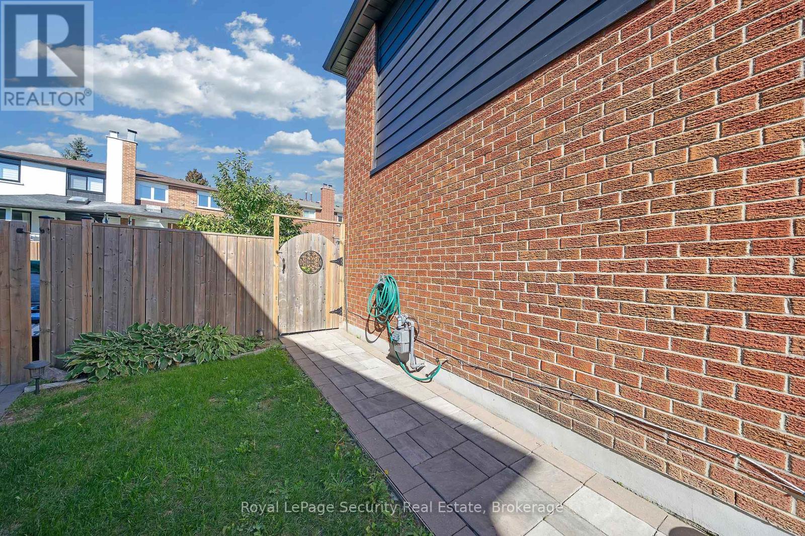 74 Andrea Lane, Vaughan, Ontario  L4L 1E7 - Photo 32 - N12457192
