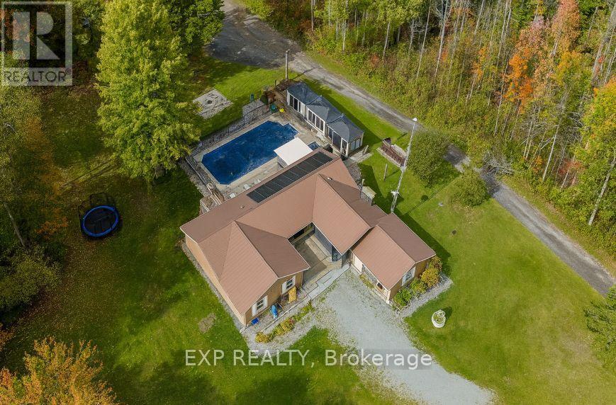 24762 Weirs Side Road, Georgina (Baldwin), Ontario  L0E 1N0 - Photo 1 - N12457198