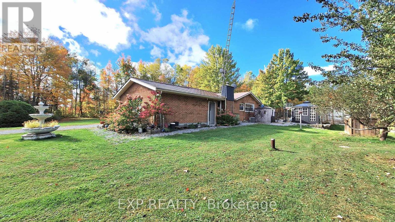 24762 Weirs Side Road, Georgina (Baldwin), Ontario  L0E 1N0 - Photo 31 - N12457198