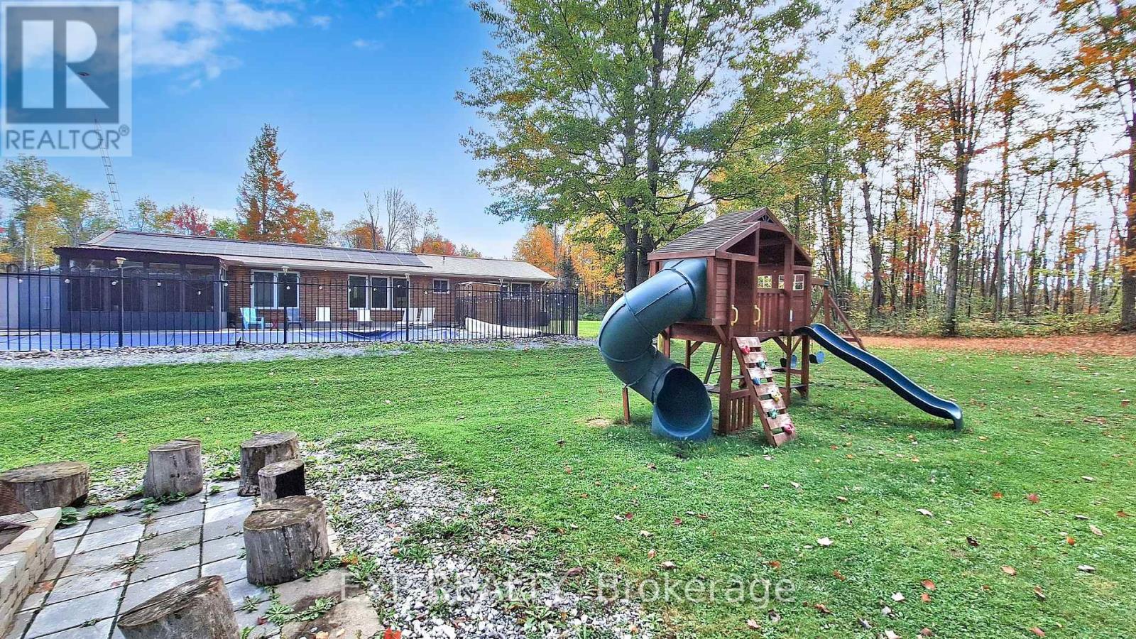24762 Weirs Side Road, Georgina (Baldwin), Ontario  L0E 1N0 - Photo 32 - N12457198