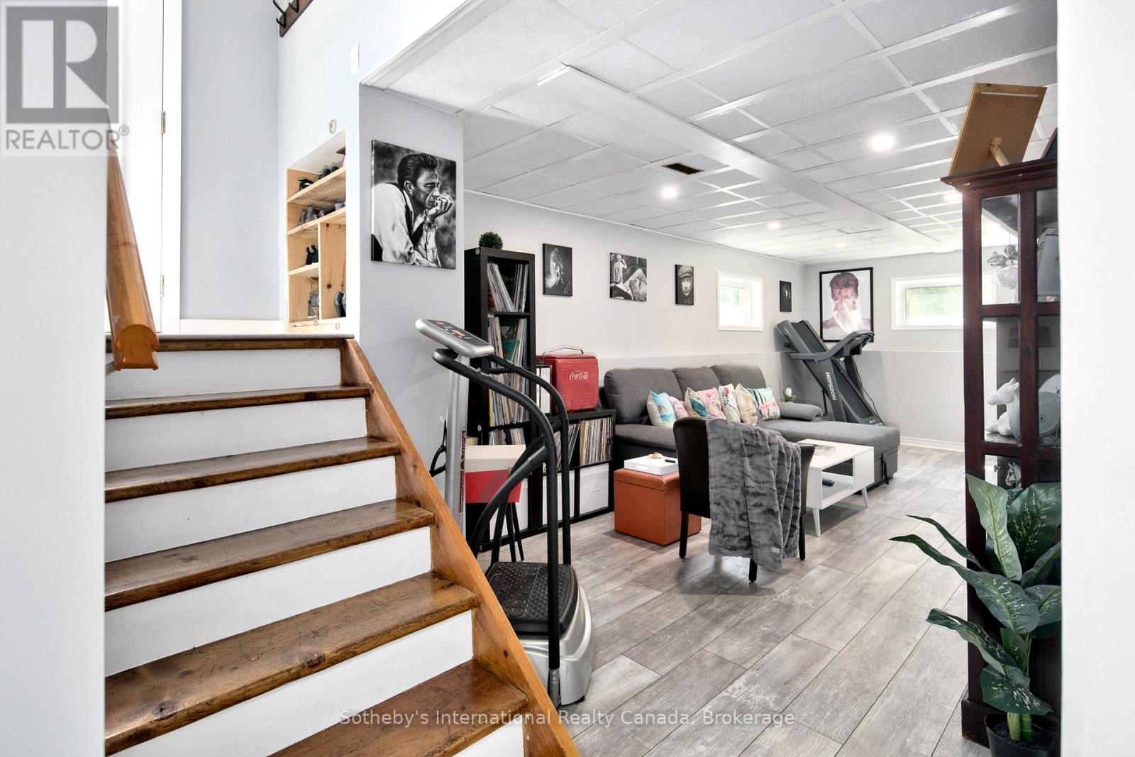 140 Greenfield Drive, Meaford, Ontario  N4L 1W6 - Photo 37 - X12344307