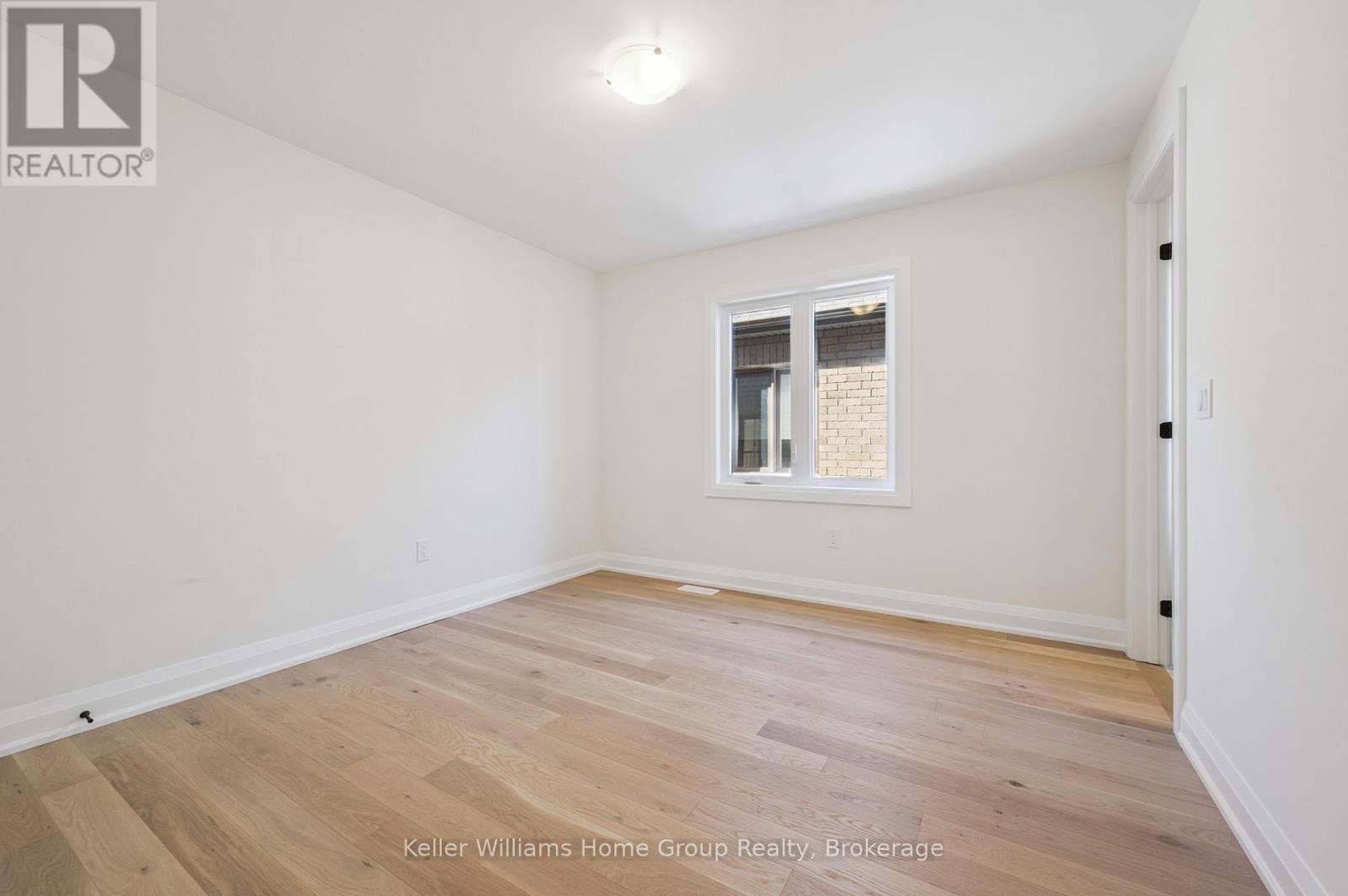 17 Mary Watson Street, North Dumfries, Ontario  N0B 1E0 - Photo 35 - X12457175