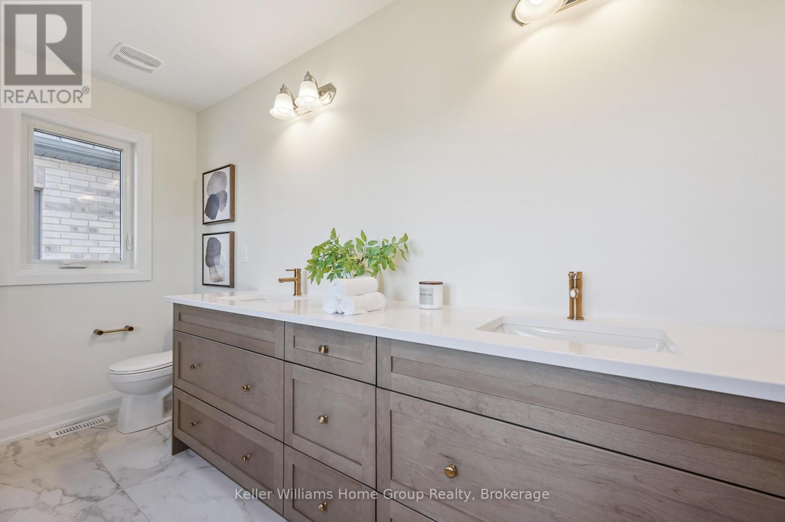 17 Mary Watson Street, North Dumfries, Ontario  N0B 1E0 - Photo 7 - X12457175