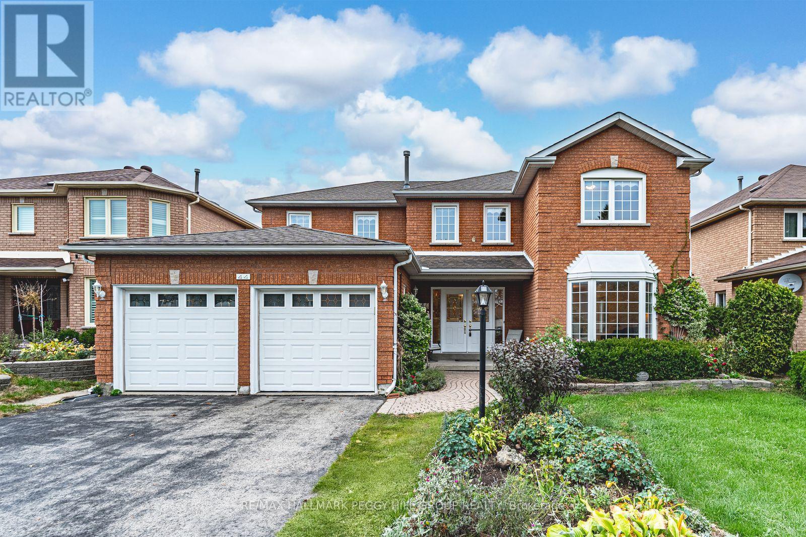 44 CARDINAL STREET, Barrie, Ontario