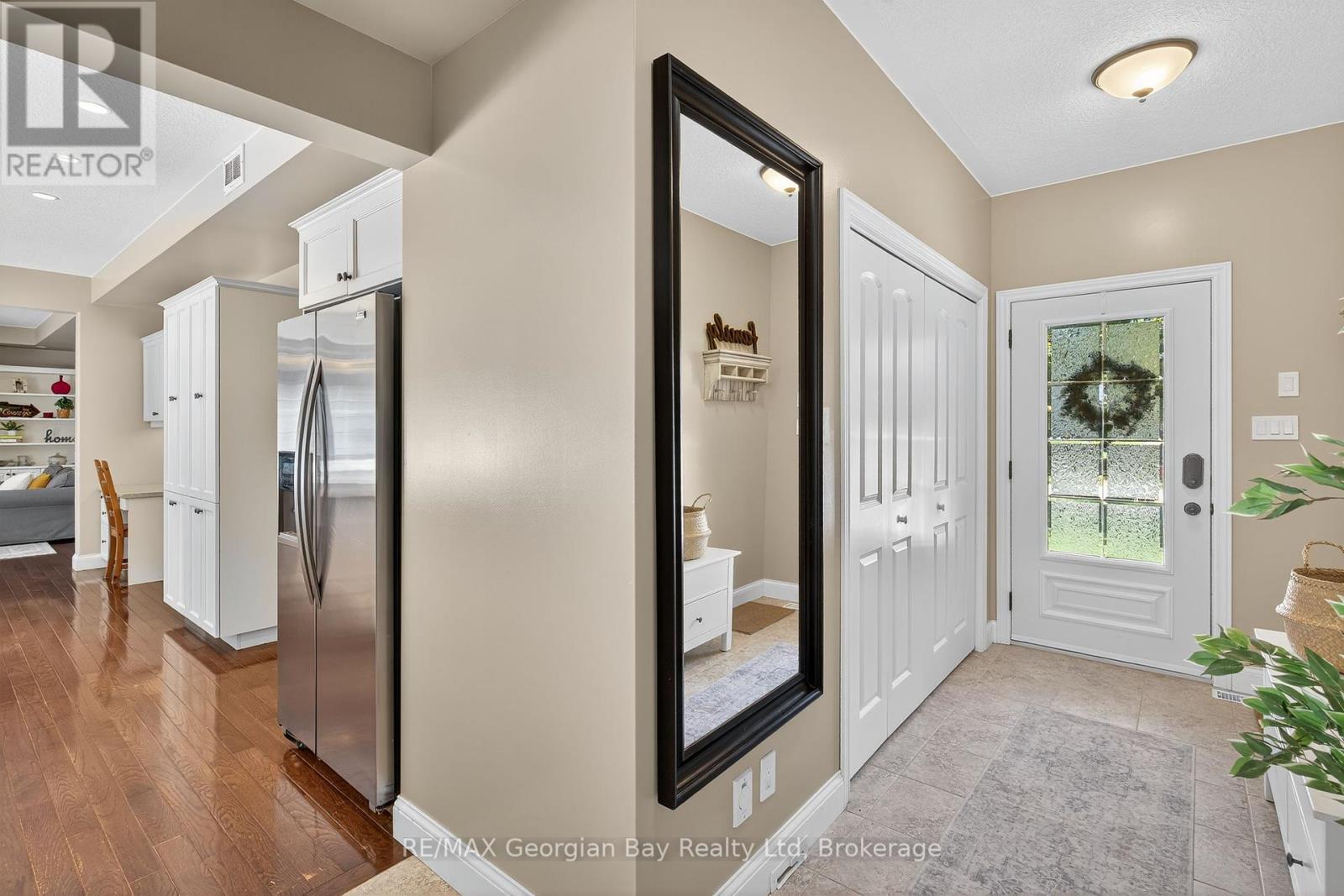 32 Johnston Street, Tiny, Ontario  L0L 2T0 - Photo 14 - S12457239