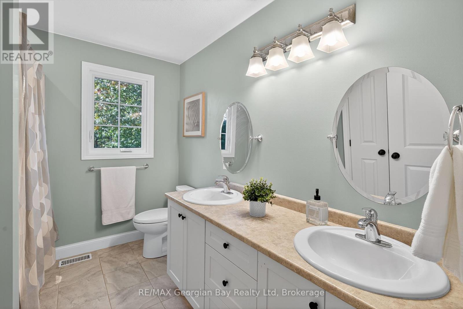 32 Johnston Street, Tiny, Ontario  L0L 2T0 - Photo 19 - S12457239