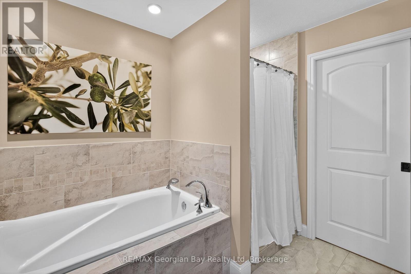 32 Johnston Street, Tiny, Ontario  L0L 2T0 - Photo 23 - S12457239