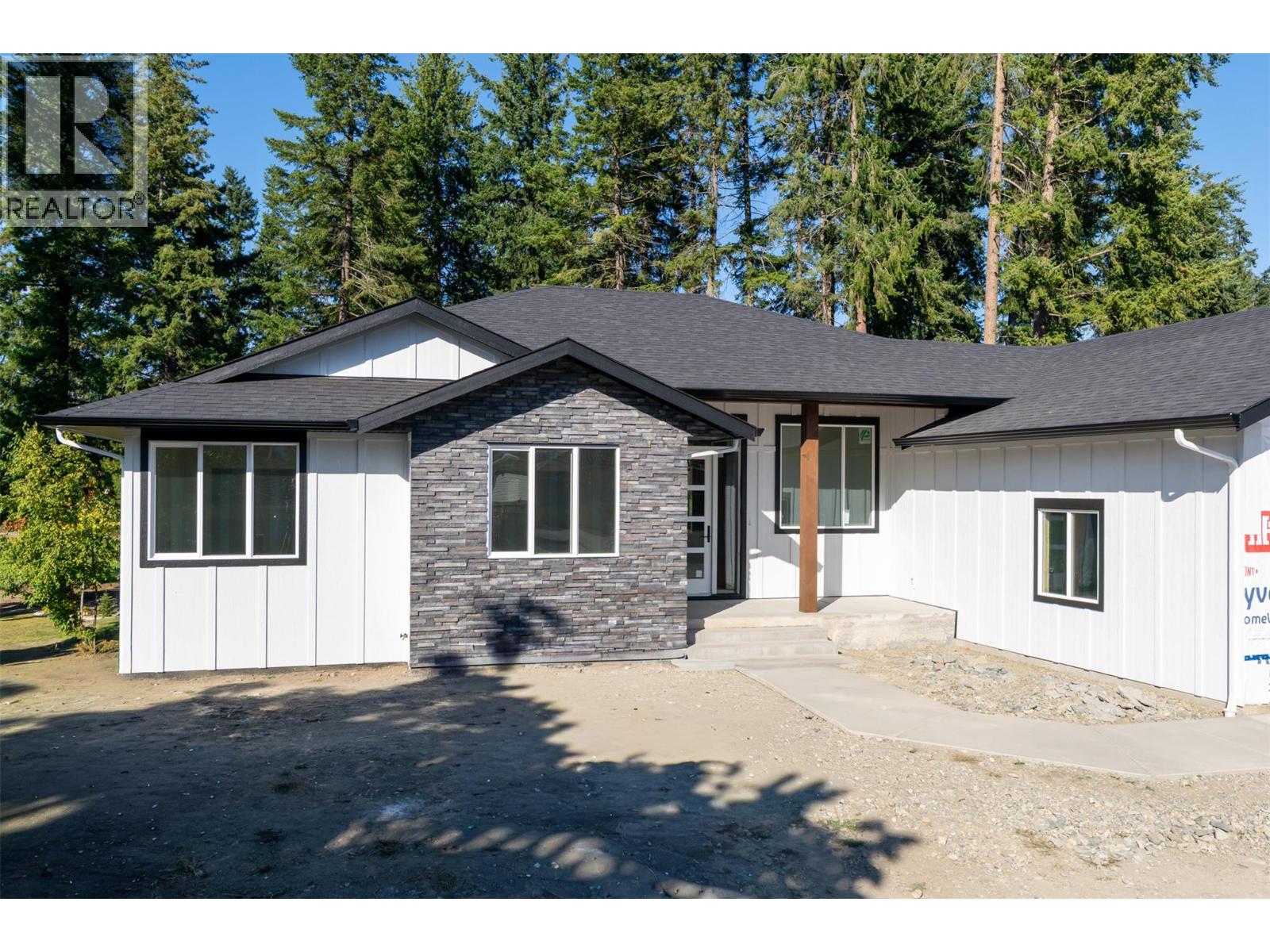 2520 Golf View Crescent, blind bay, British Columbia