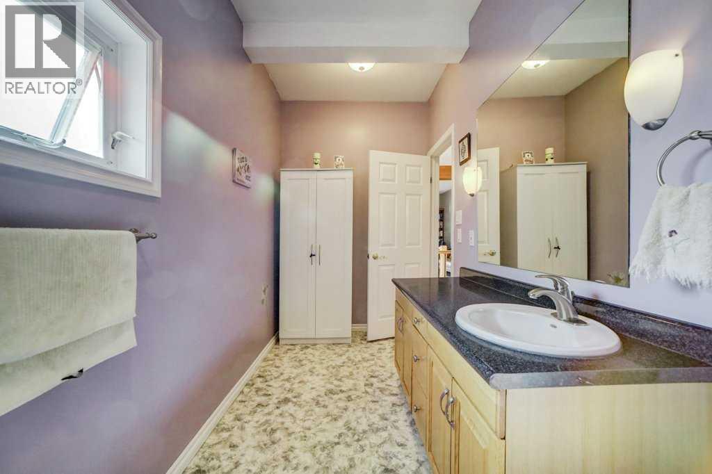 1002 227 Street, Hillcrest, Alberta  T0K 1C0 - Photo 13 - A2254227