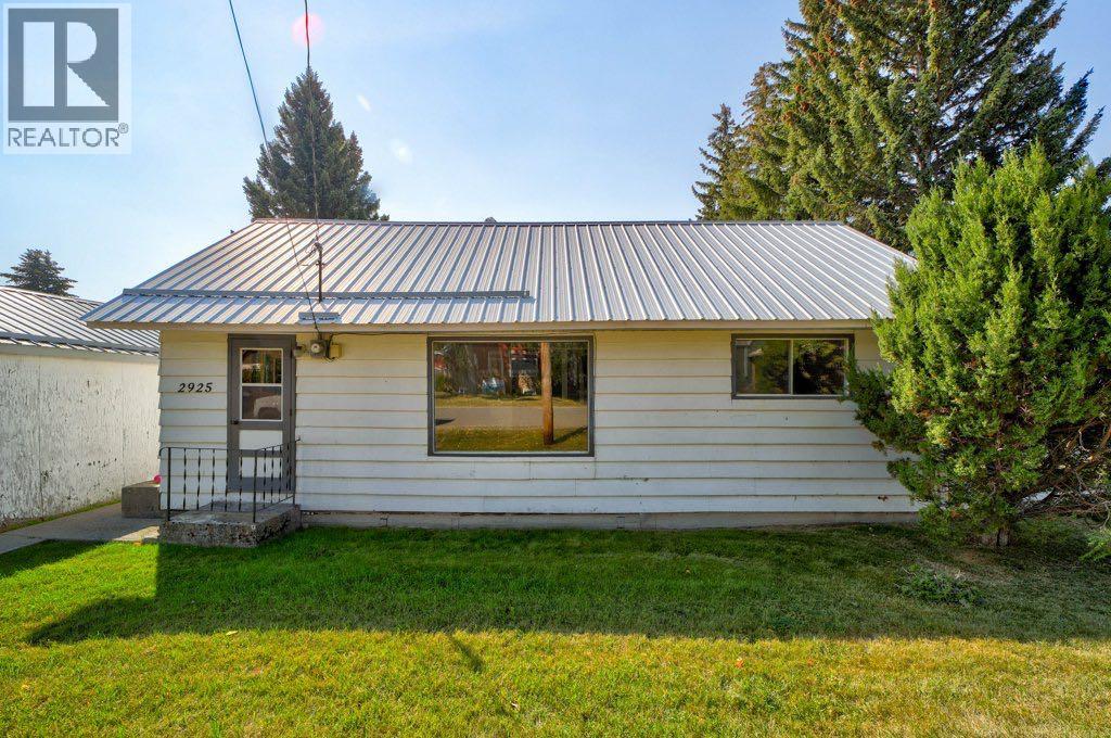 2925 223 Street, Bellevue, Alberta  T0K 0C0 - Photo 2 - A2255160