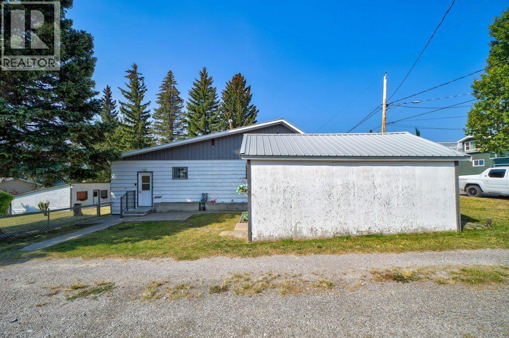 2925 223 Street, Bellevue, Alberta  T0K 0C0 - Photo 31 - A2255160
