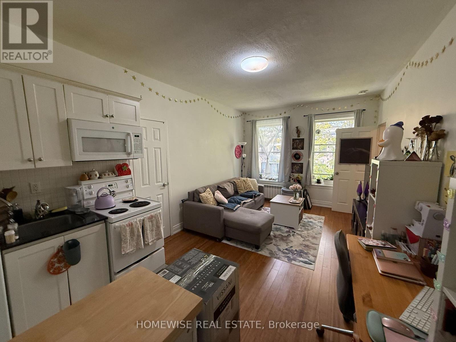 304 - 1 Triller Avenue, Toronto, Ontario  M6K 3B7 - Photo 2 - W12457137