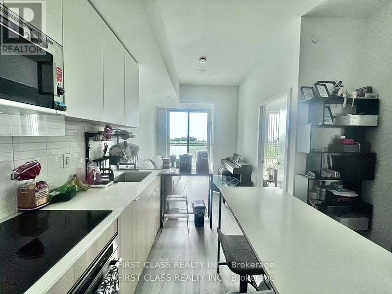 317 - 220 Missinnihe Way, Mississauga, Ontario  L5H 0A9 - Photo 5 - W12457138