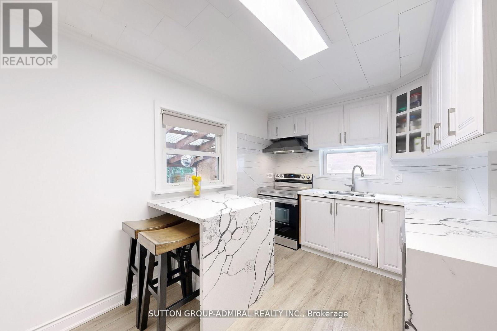 14 Spears Street, Toronto, Ontario  M6N 3X7 - Photo 10 - W12457147