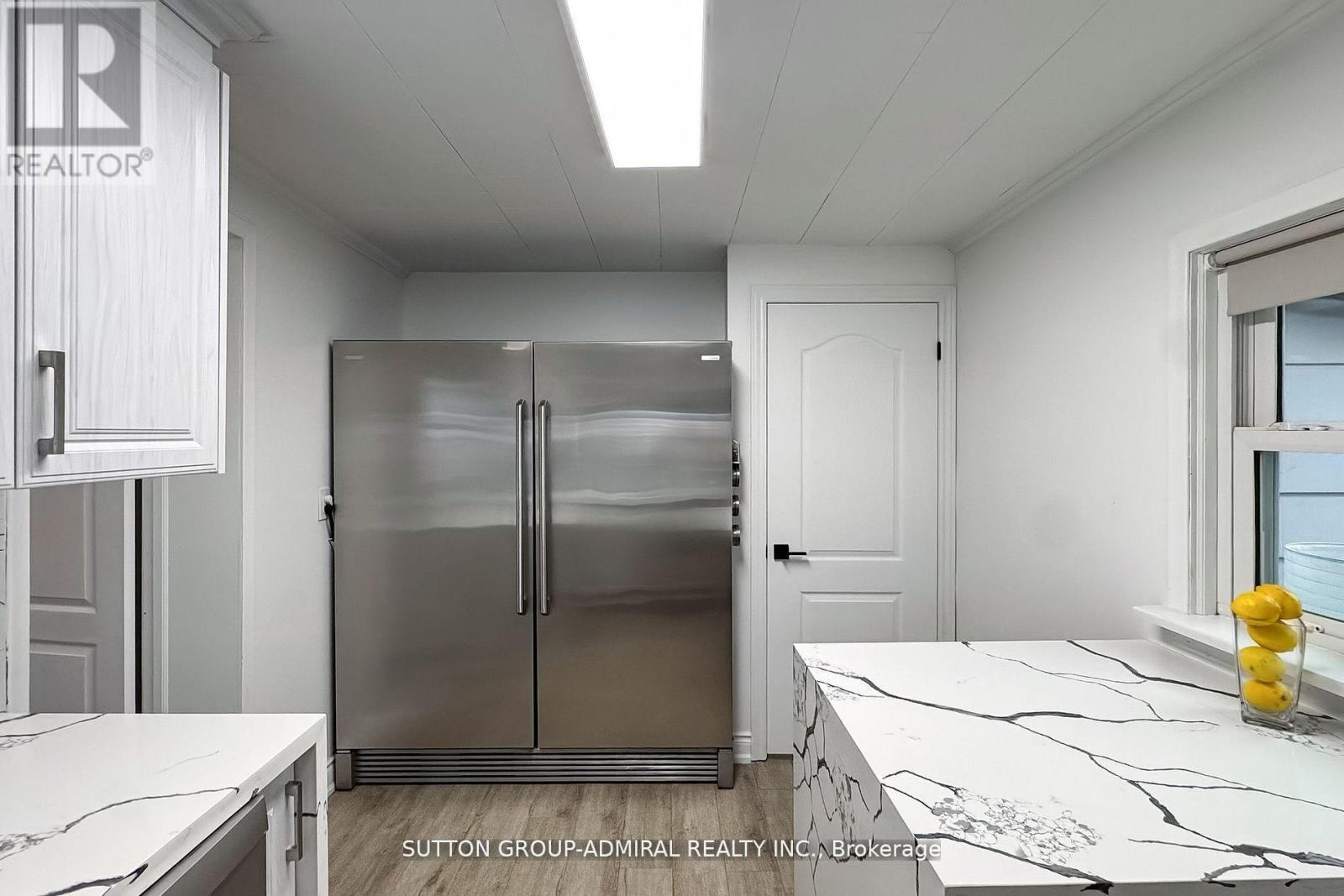 14 Spears Street, Toronto, Ontario  M6N 3X7 - Photo 16 - W12457147