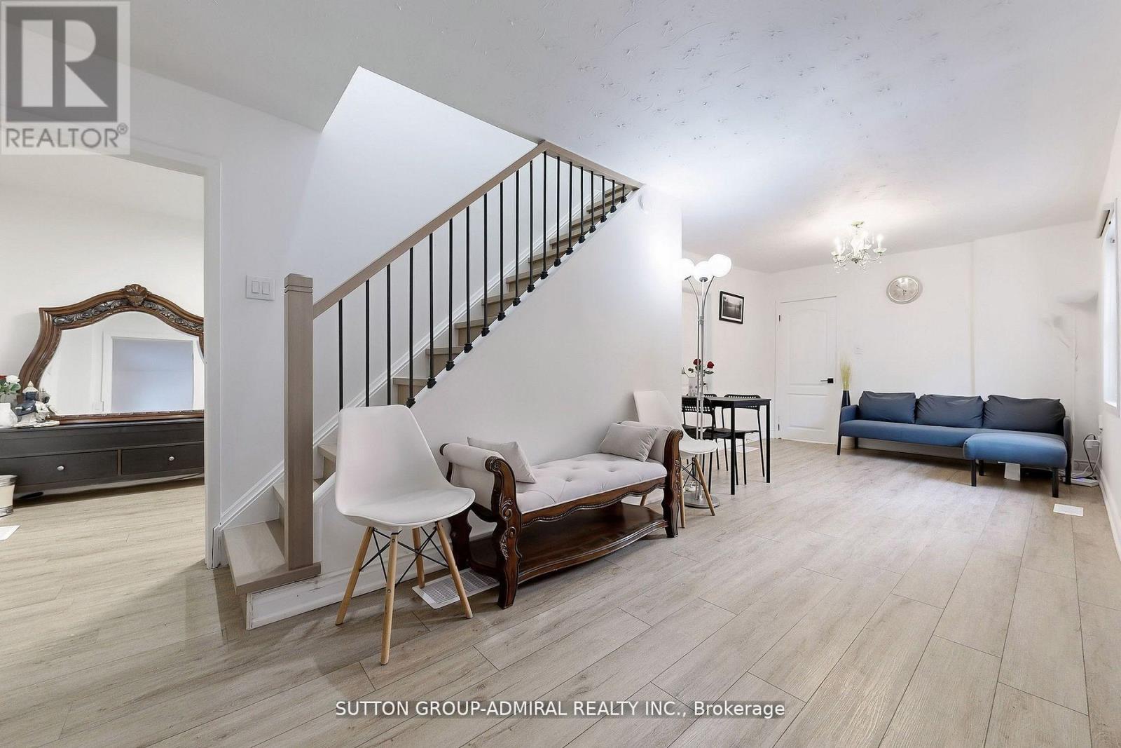 14 Spears Street, Toronto, Ontario  M6N 3X7 - Photo 17 - W12457147