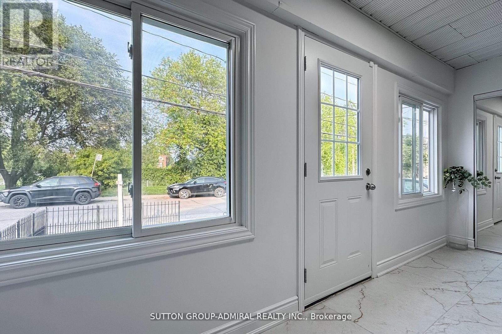 14 Spears Street, Toronto, Ontario  M6N 3X7 - Photo 28 - W12457147