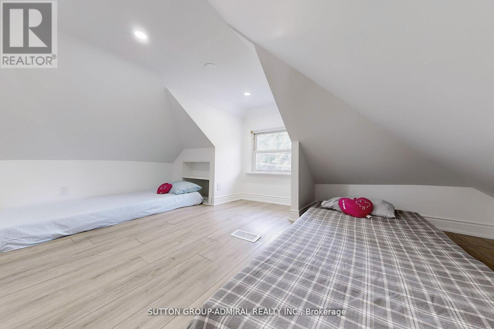 14 Spears Street, Toronto, Ontario  M6N 3X7 - Photo 32 - W12457147