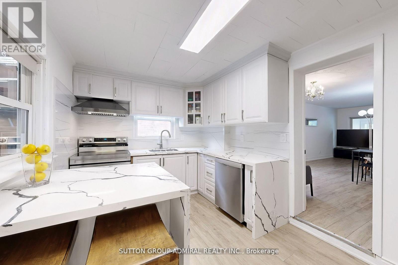 14 Spears Street, Toronto, Ontario  M6N 3X7 - Photo 9 - W12457147
