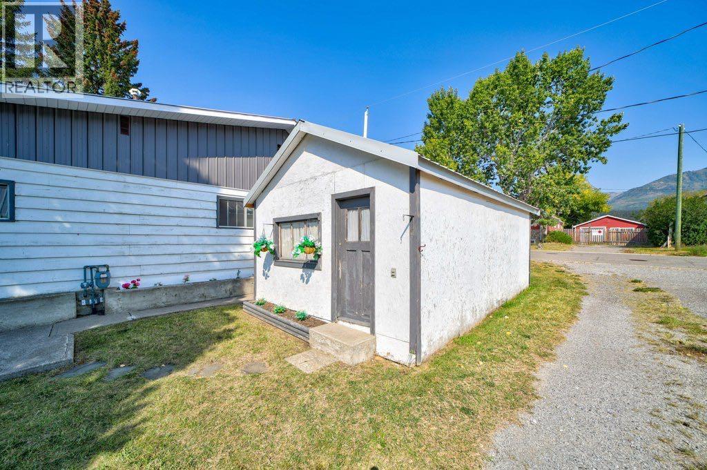 2925 223 Street, Bellevue, Alberta  T0K 0C0 - Photo 28 - A2255160