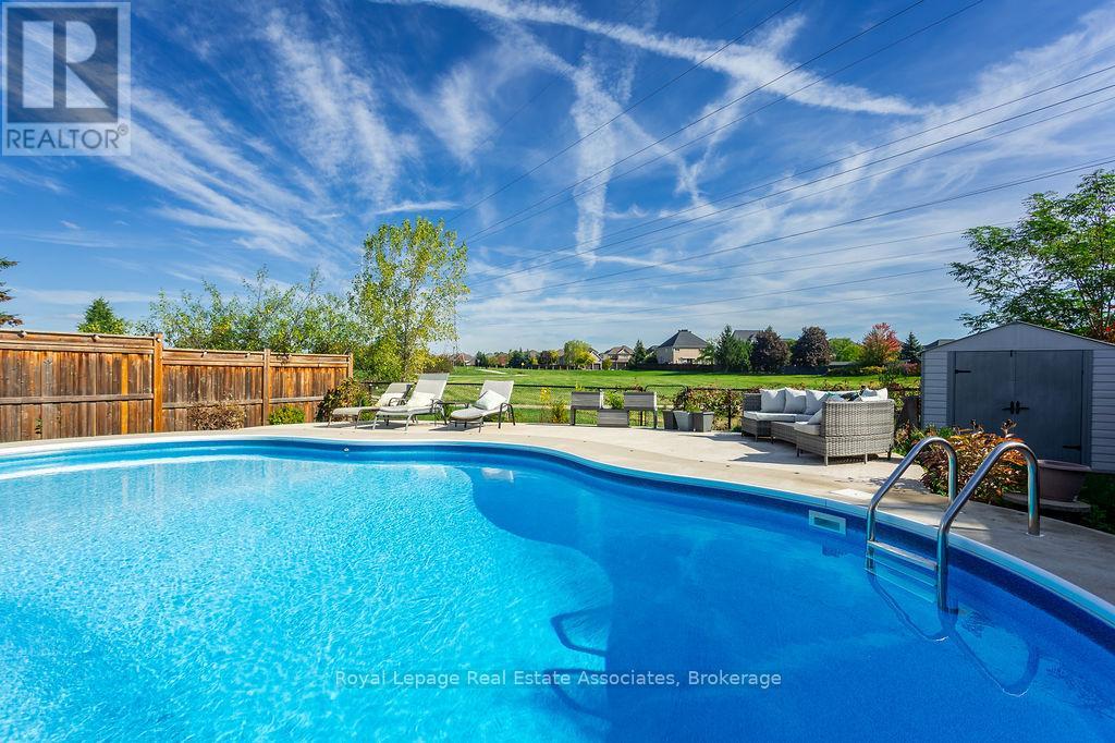 2913 Darien Road, Burlington, Ontario  L7M 4K2 - Photo 4 - W12457195