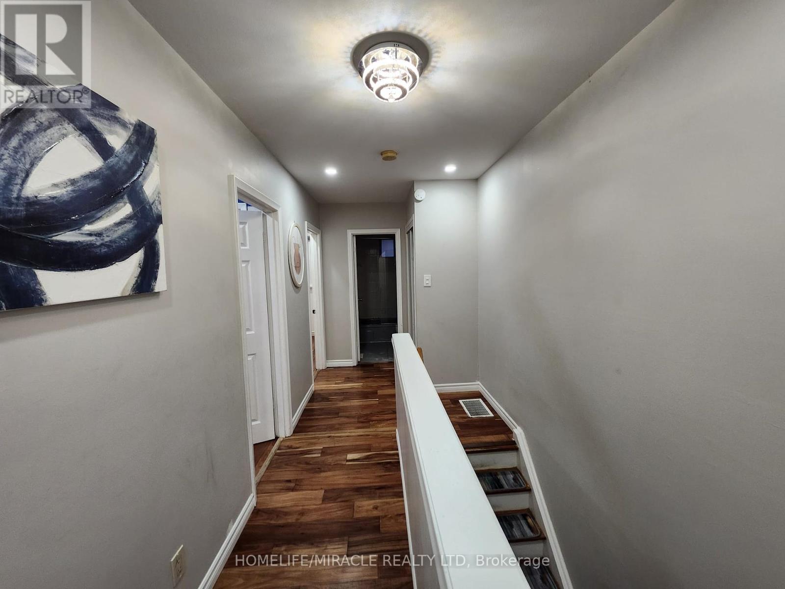 40 Corby Crescent, Brampton, Ontario  L6Y 1H1 - Photo 12 - W12457207