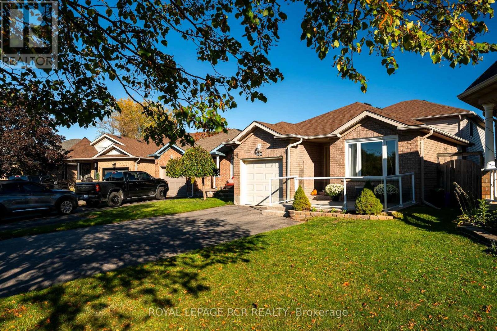 60 Colbourne Crescent, Orangeville, Ontario  L9W 5A7 - Photo 3 - W12457224