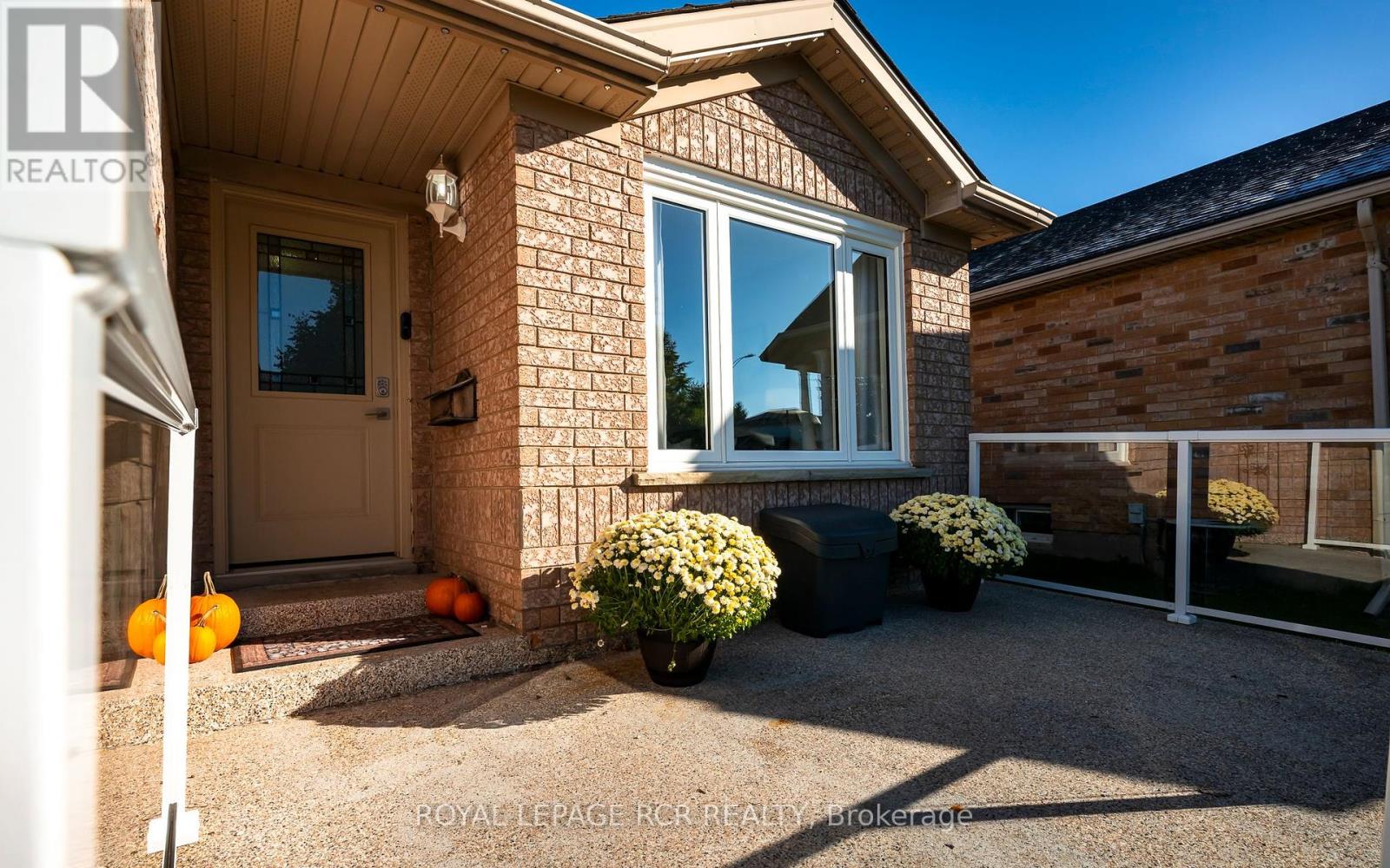 60 Colbourne Crescent, Orangeville, Ontario  L9W 5A7 - Photo 4 - W12457224