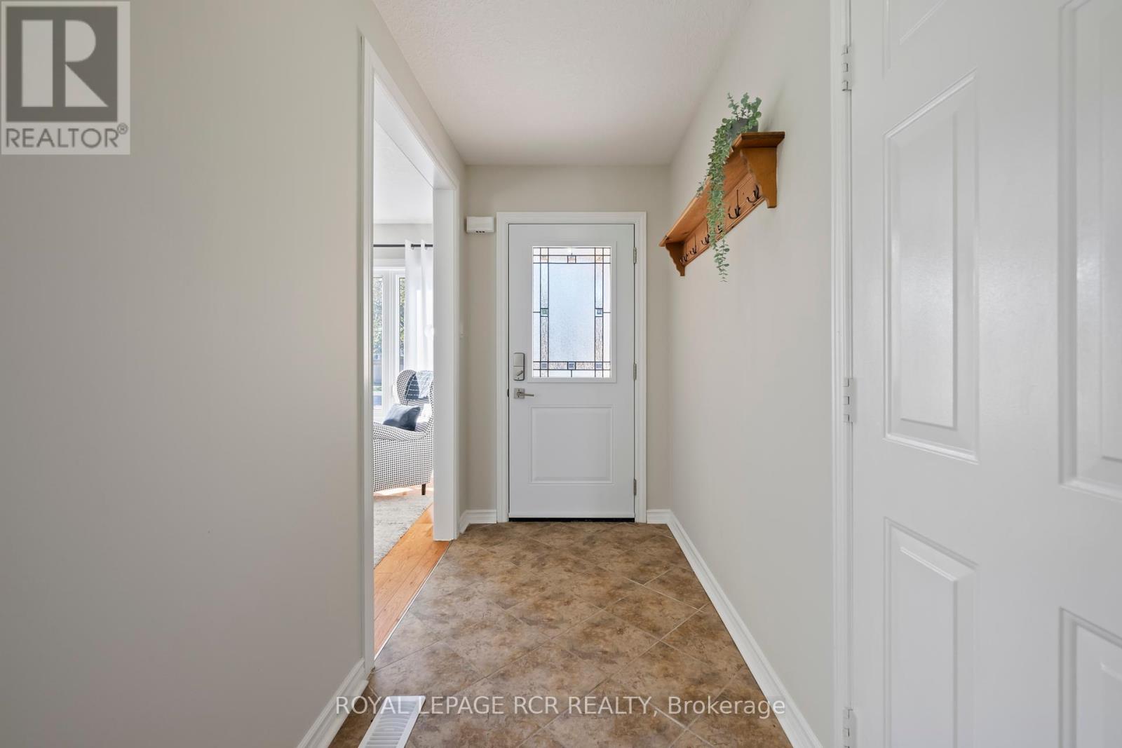 60 Colbourne Crescent, Orangeville, Ontario  L9W 5A7 - Photo 5 - W12457224