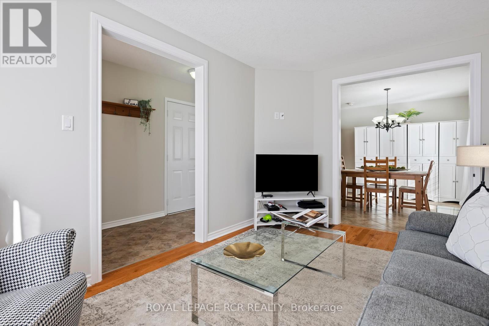 60 Colbourne Crescent, Orangeville, Ontario  L9W 5A7 - Photo 9 - W12457224