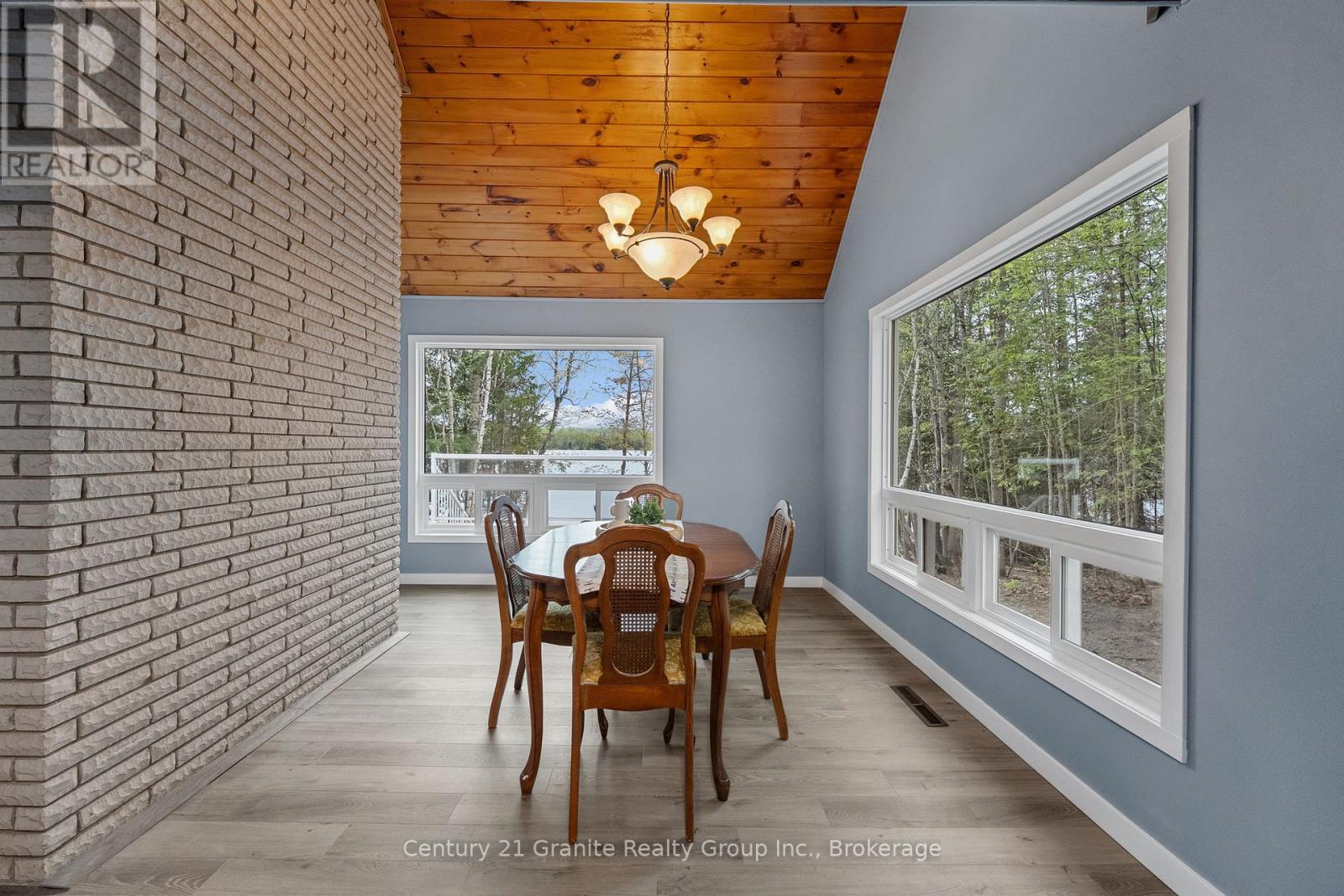 2347 Kashagawigamog Lake Road, Minden Hills, Ontario  K0M 2K0 - Photo 10 - X12457237