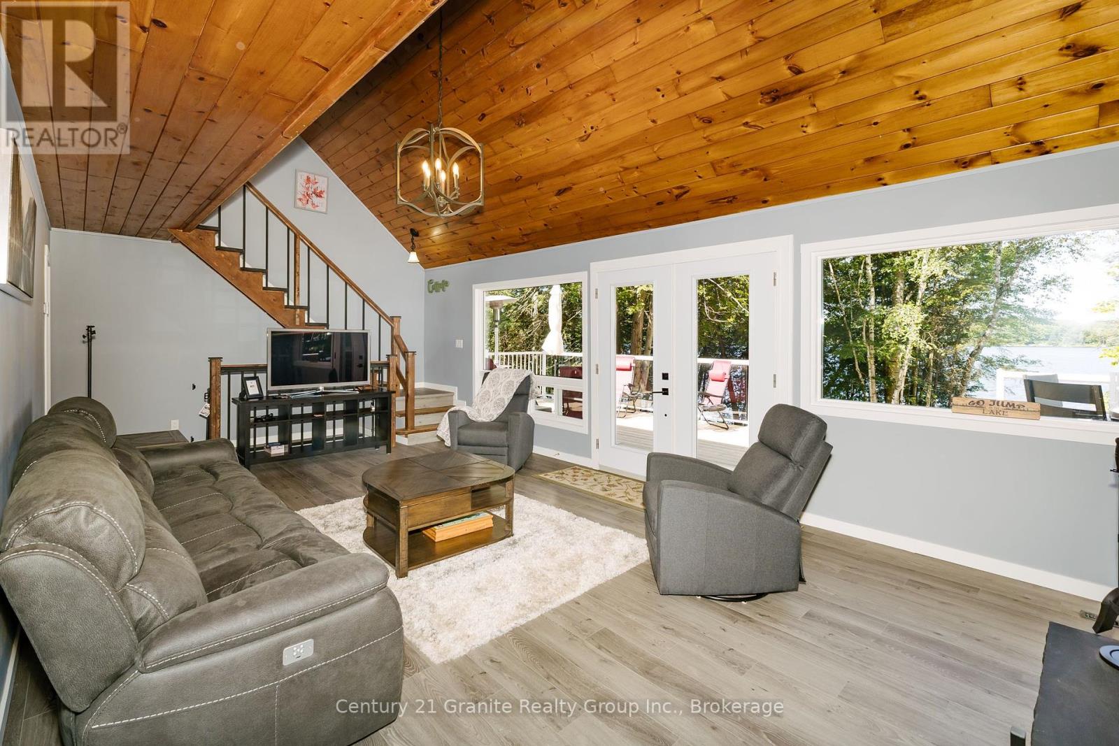 2347 Kashagawigamog Lake Road, Minden Hills, Ontario  K0M 2K0 - Photo 14 - X12457237