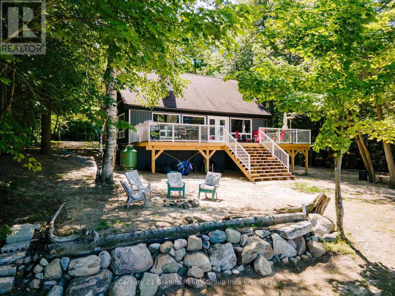 2347 Kashagawigamog Lake Road, Minden Hills, Ontario  K0M 2K0 - Photo 4 - X12457237