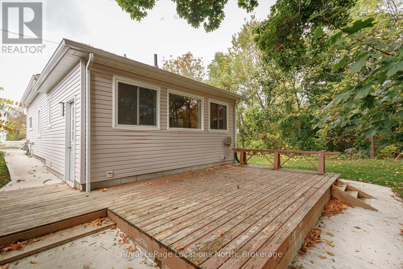 213 Marsh Street, Blue Mountains, Ontario  N0H 1J0 - Photo 30 - X12457241