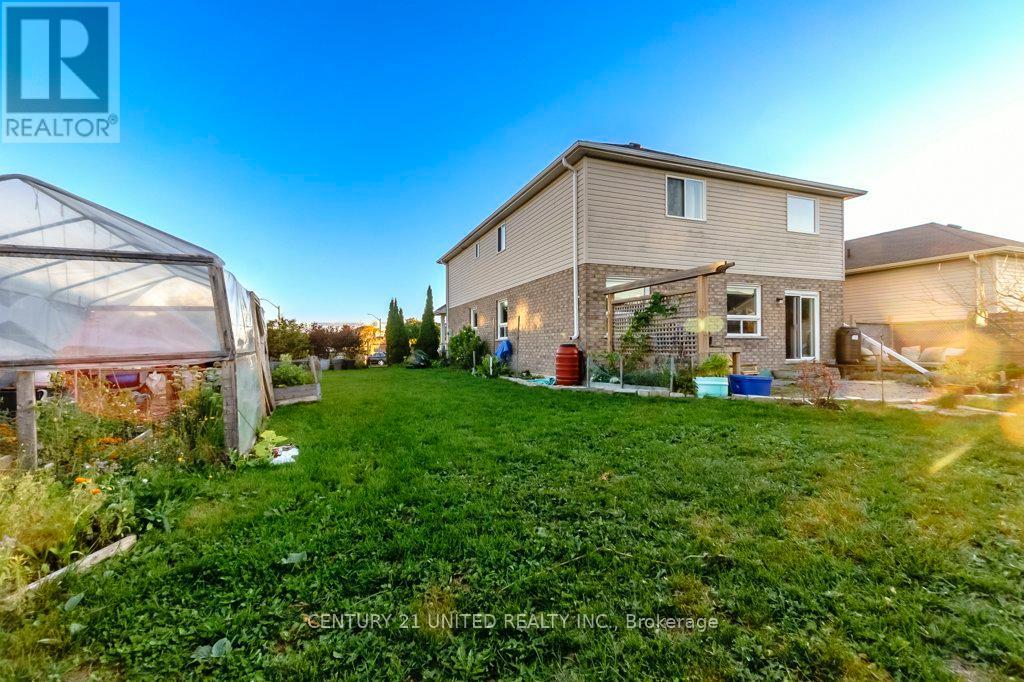 810 Hargrove Trail, Peterborough, Ontario  K9L 0B6 - Photo 33 - X12457265