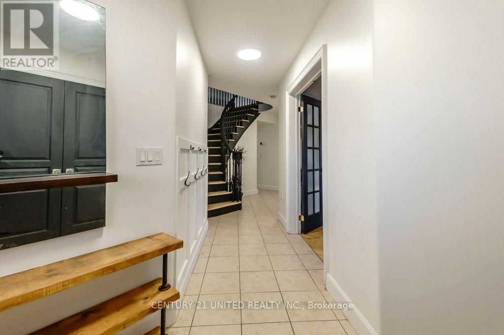 810 Hargrove Trail, Peterborough, Ontario  K9L 0B6 - Photo 4 - X12457265
