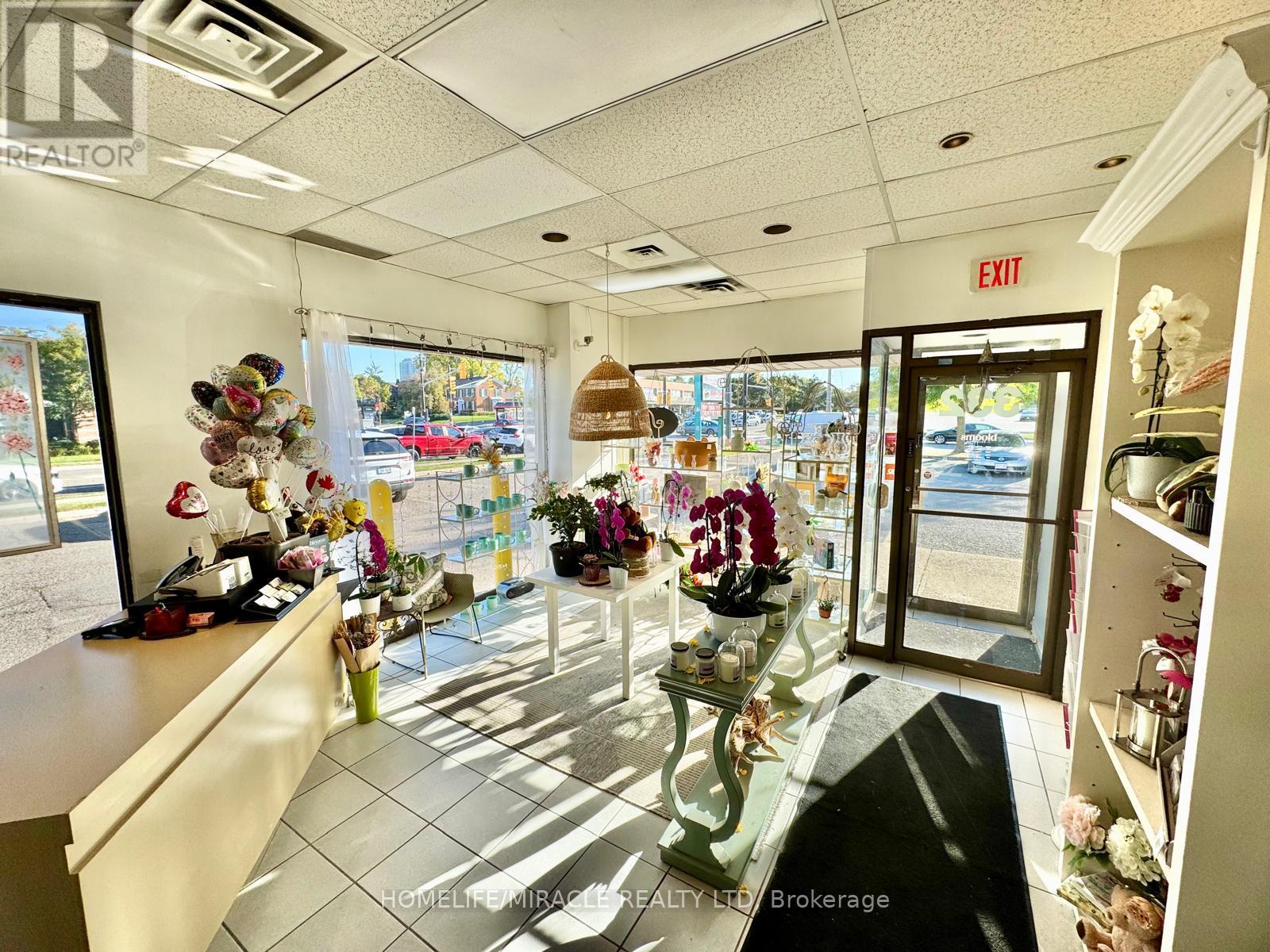9 - 332 Main Street N, Brampton, Ontario  L6V 1P8 - Photo 3 - W12450722