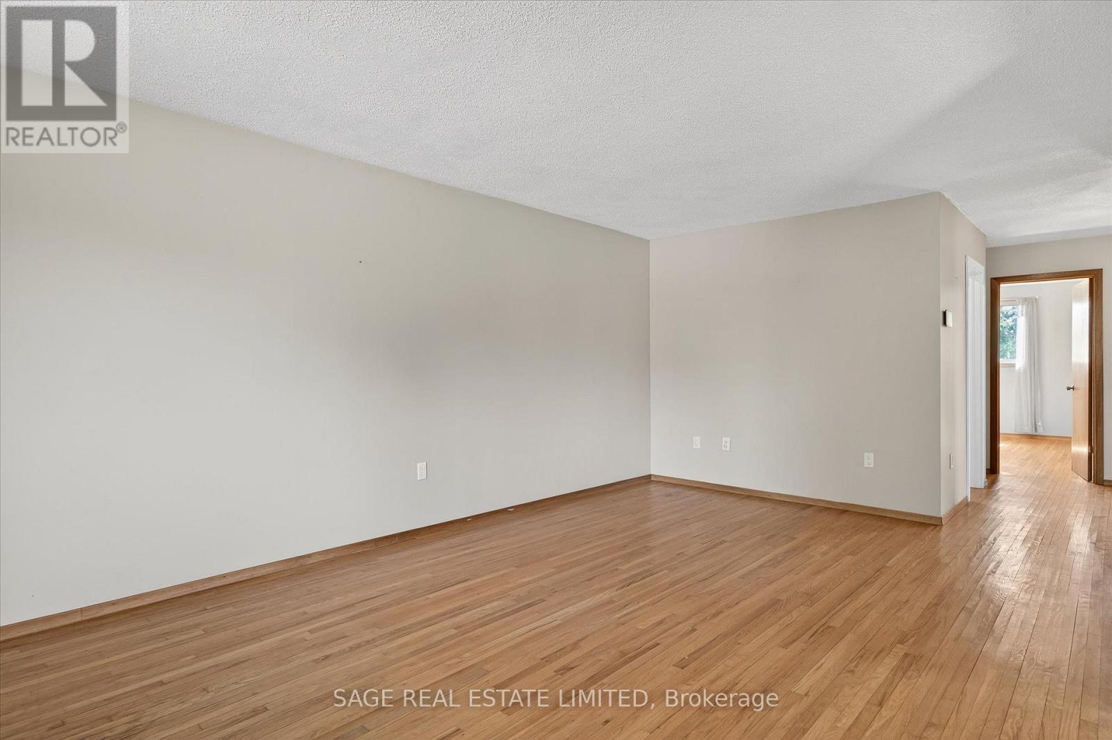 48 Queen Street, Kawartha Lakes, Ontario  K0M 1A0 - Photo 7 - X12412732