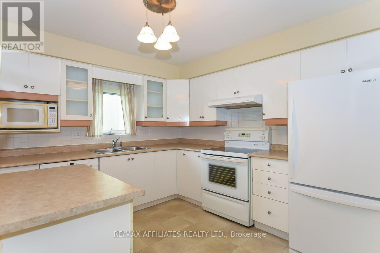 407 - 330 Centrum Boulevard, Ottawa, Ontario  K1E 3W2 - Photo 12 - X12457236