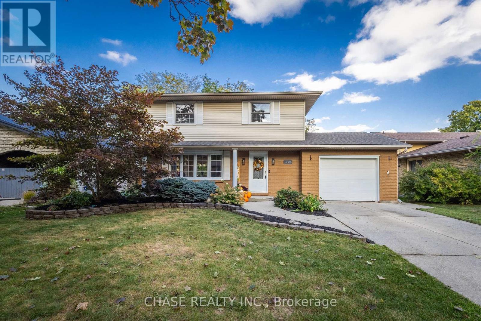 119 Oak Street, Norfolk, Ontario  N3Y 4S2 - Photo 2 - X12457164