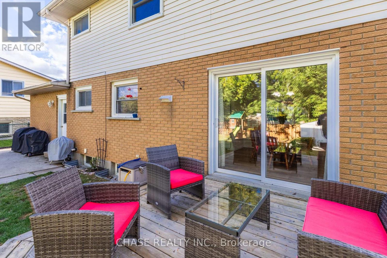 119 Oak Street, Norfolk, Ontario  N3Y 4S2 - Photo 38 - X12457164