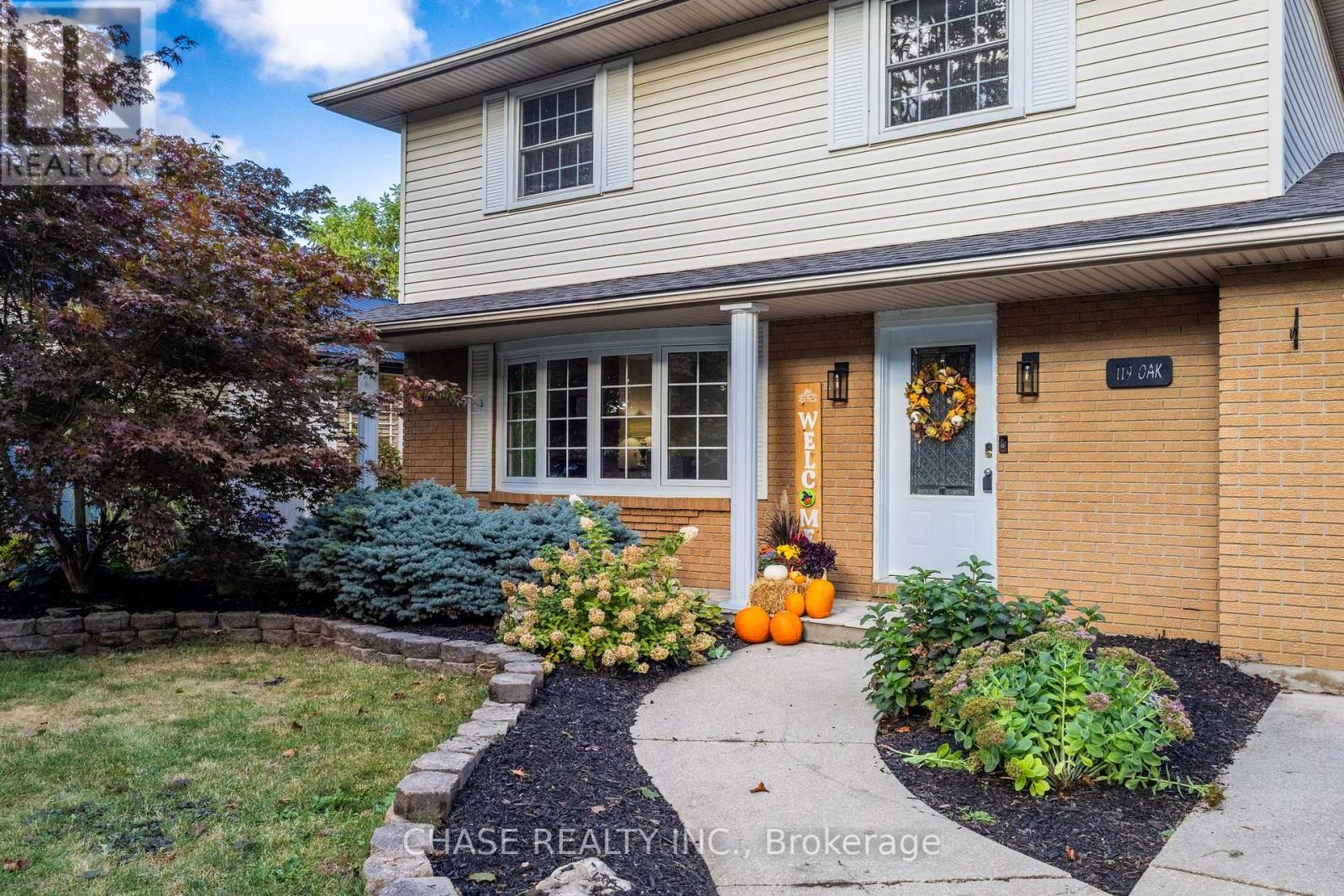 119 Oak Street, Norfolk, Ontario  N3Y 4S2 - Photo 6 - X12457164
