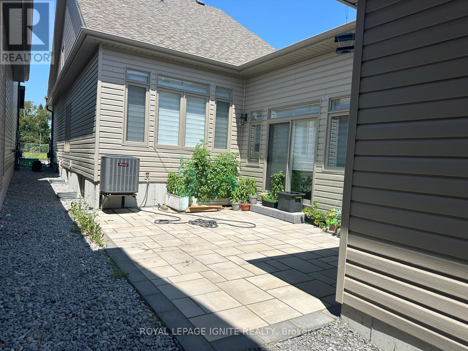 76 Riverstone Way, Belleville, Ontario  K8N 0S6 - Photo 3 - X12457179
