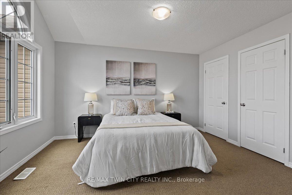 260 Countrystone Crescent, Kitchener, Ontario  N2N 3S2 - Photo 15 - X12457191