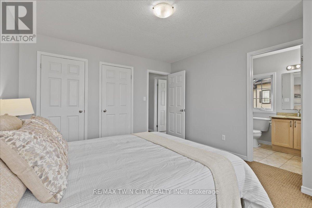 260 Countrystone Crescent, Kitchener, Ontario  N2N 3S2 - Photo 16 - X12457191