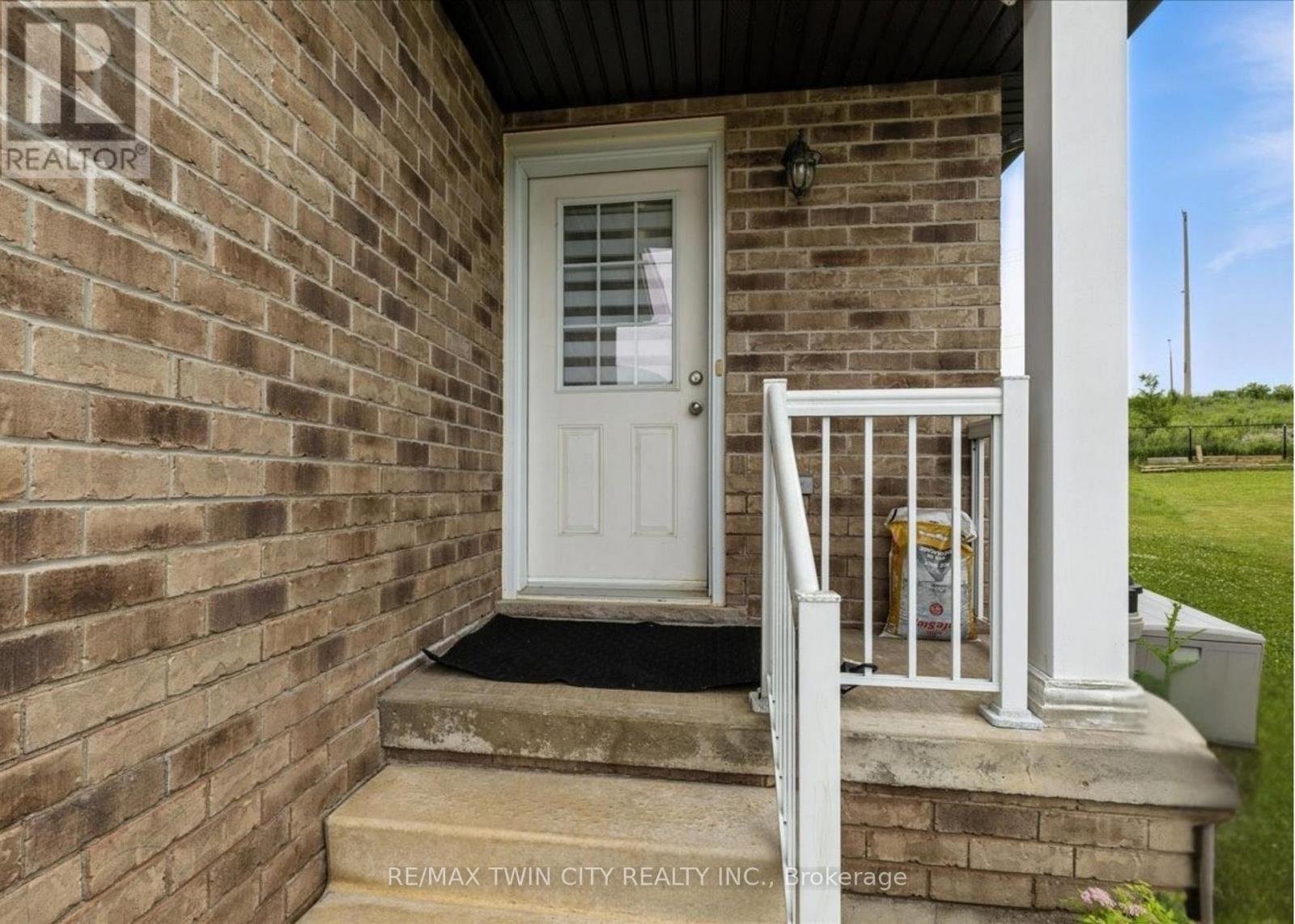 260 Countrystone Crescent, Kitchener, Ontario  N2N 3S2 - Photo 3 - X12457191