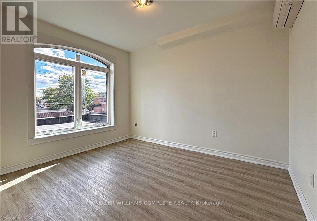 2 - 76 Wentworth Street S, Hamilton, Ontario  L8N 2Y9 - Photo 2 - X12457219